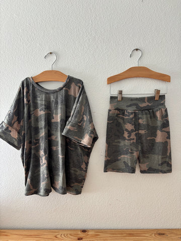 green camo oversized tee + bike shorts SET